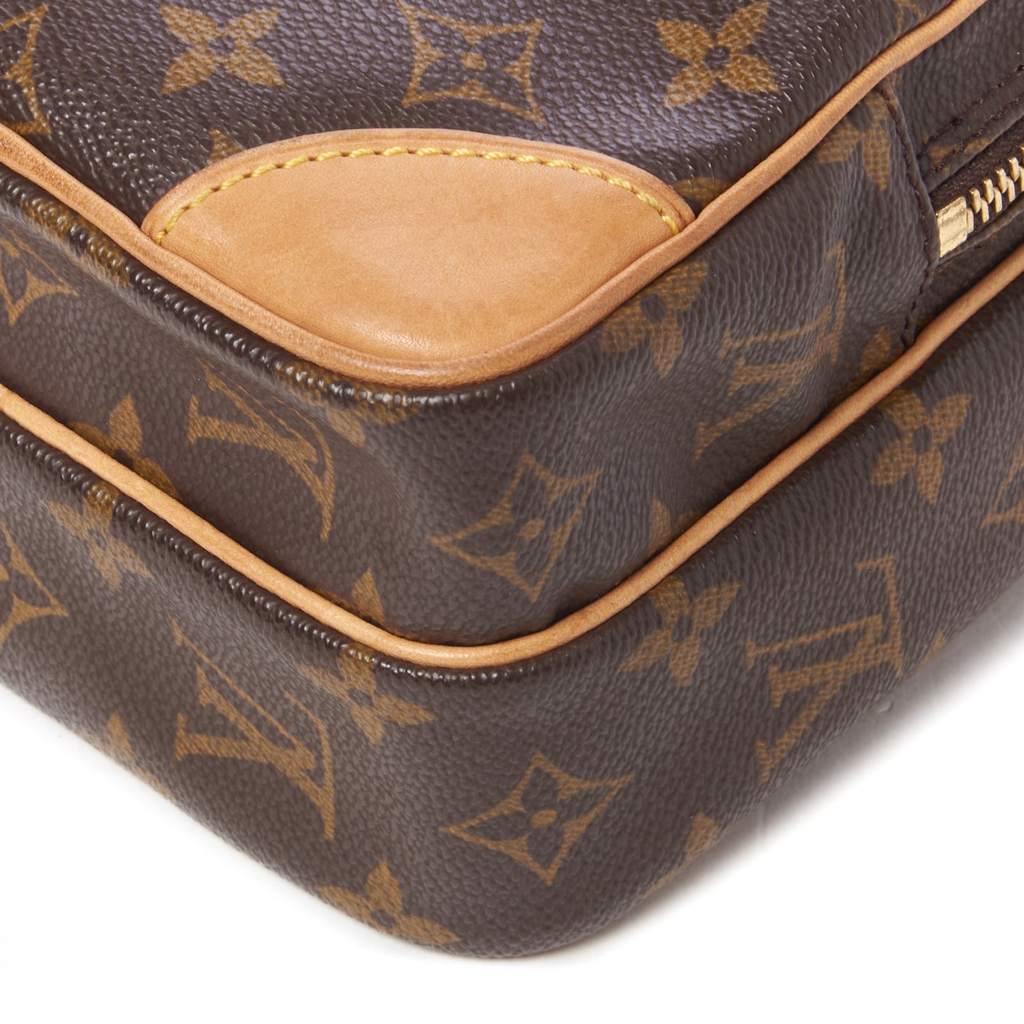 Monogram Amazone