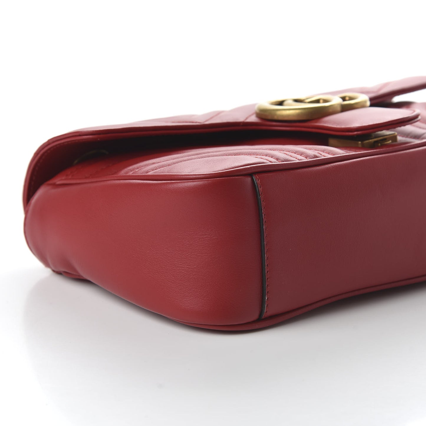 Calfskin Matelasse Small GG Marmont Shoulder Bag Hibiscus Red
