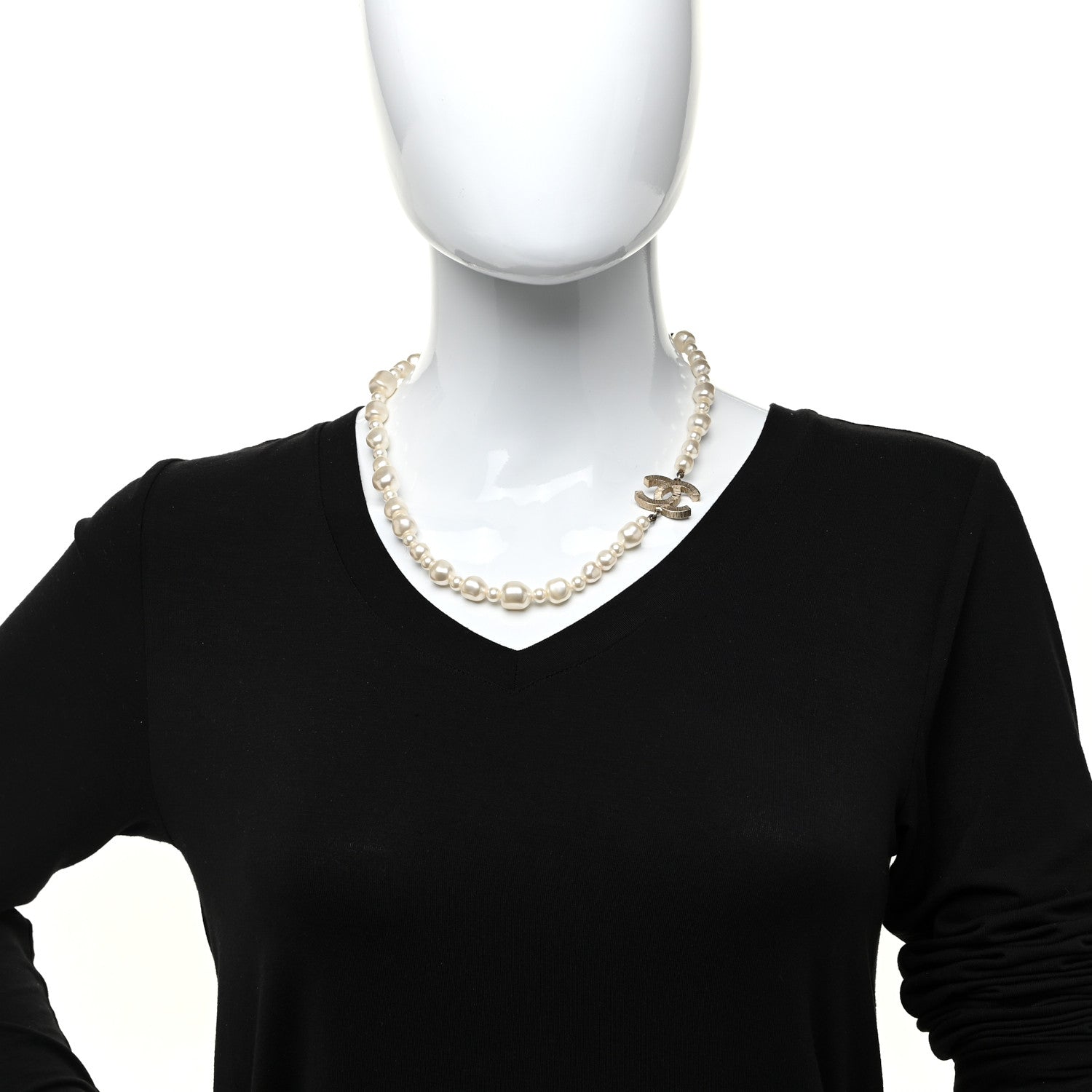 Chanel Pearl CC Necklace Light Gold 2 of 6