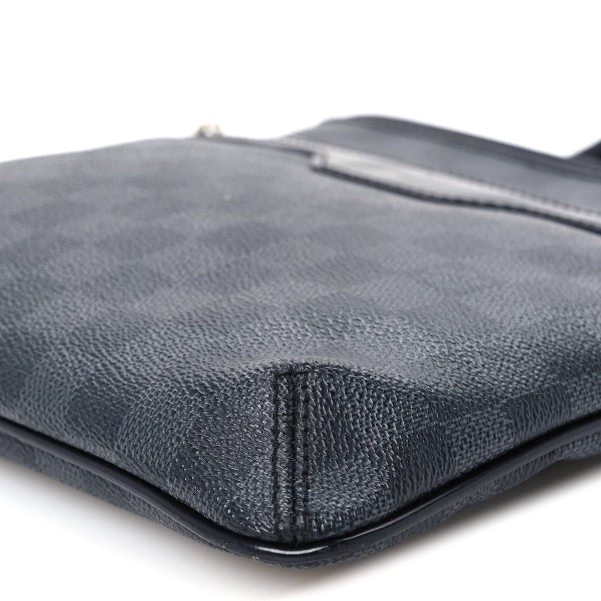 Louis Vuitton Damier Graphite Thomas 10 of 10