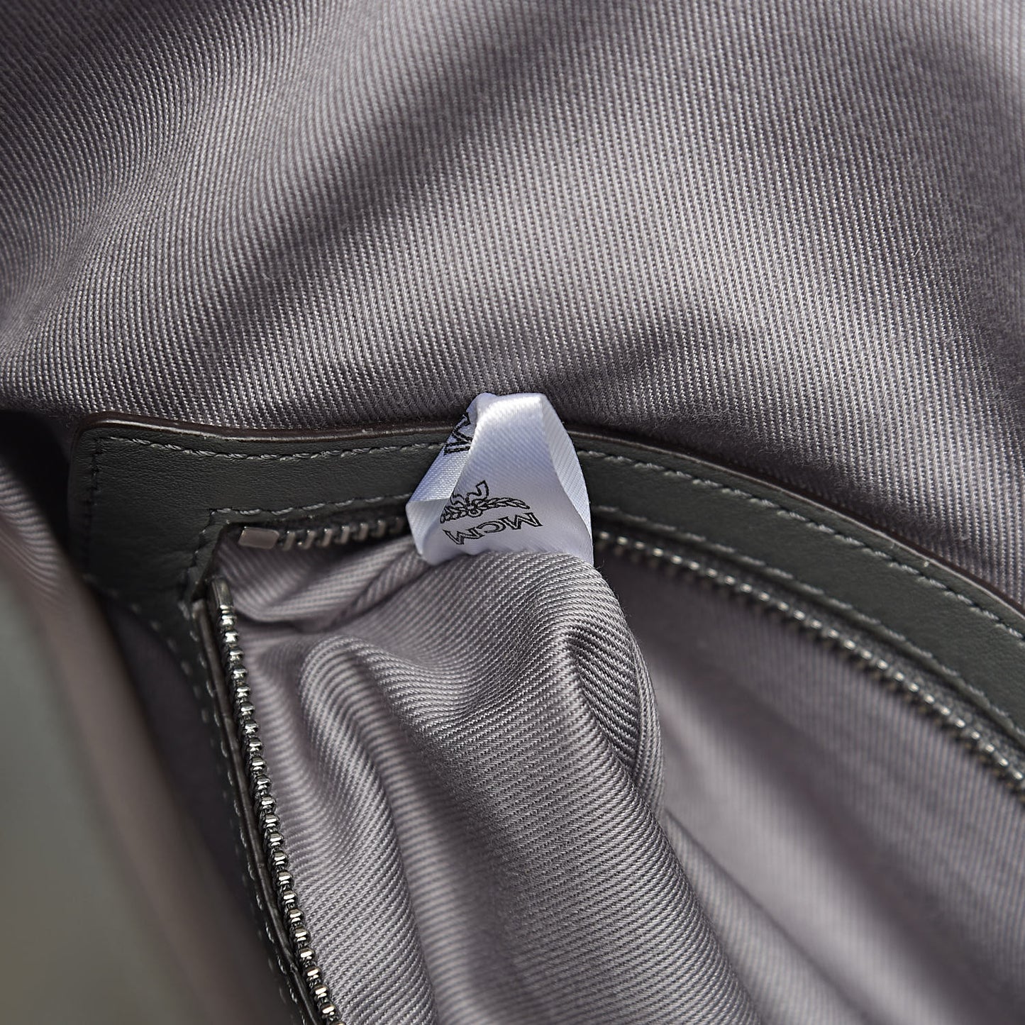 Grained Calfskin Medium Klara Hobo Charcoal