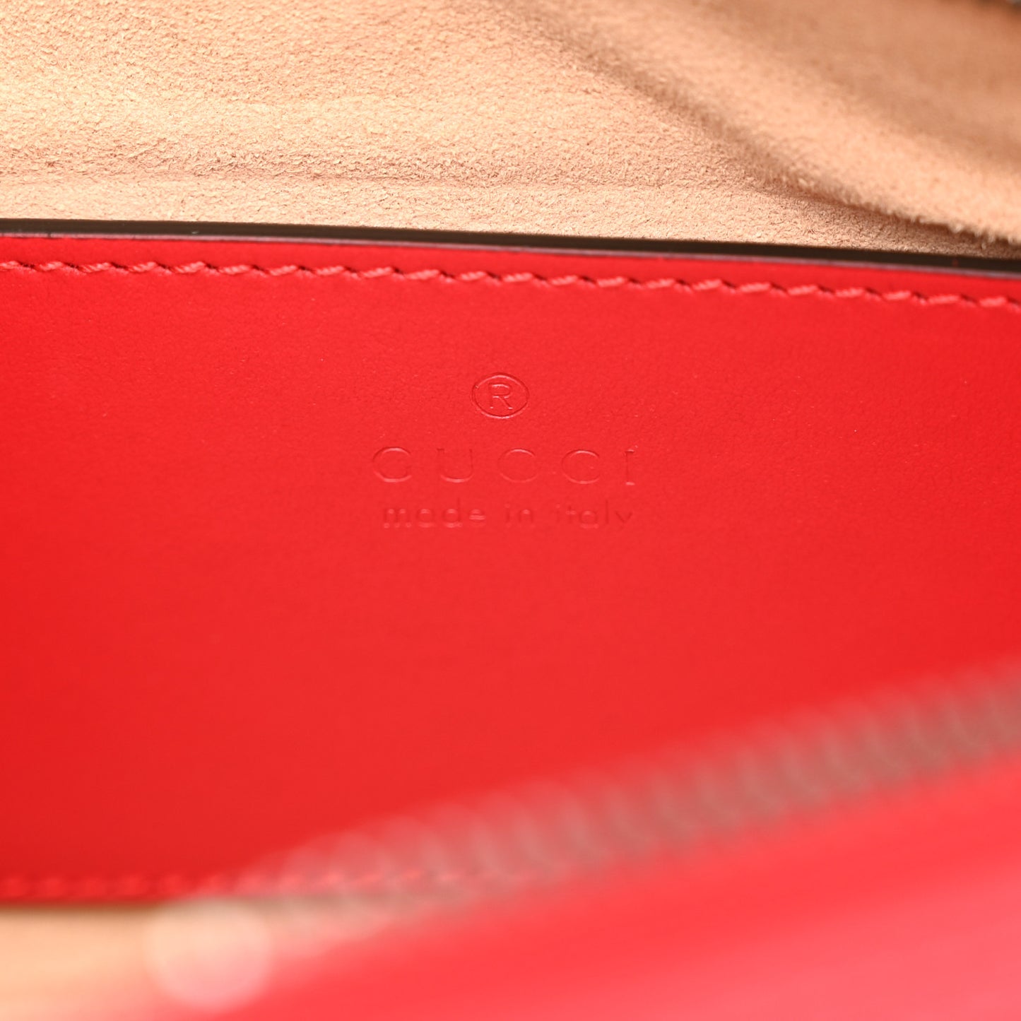 Calfskin Matelasse Chevron GG Marmont Sling Shoulder Bag Rosso