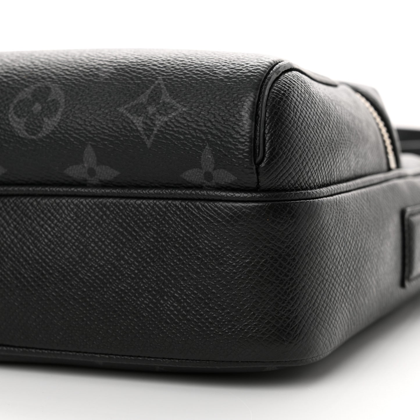 Taiga Monogram Eclipse Outdoor Messenger Black