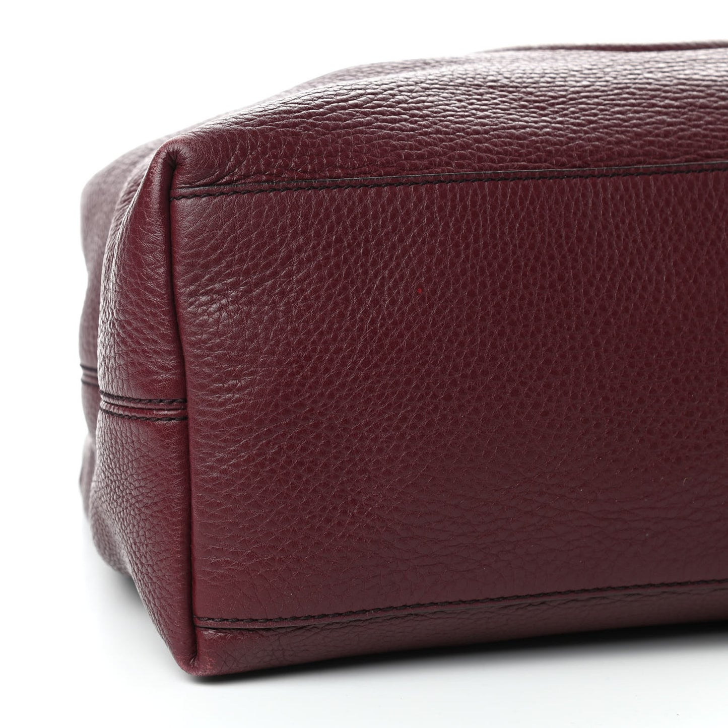 Pebbled Calfskin Medium Soho Chain Shoulder Bag Scarlatto