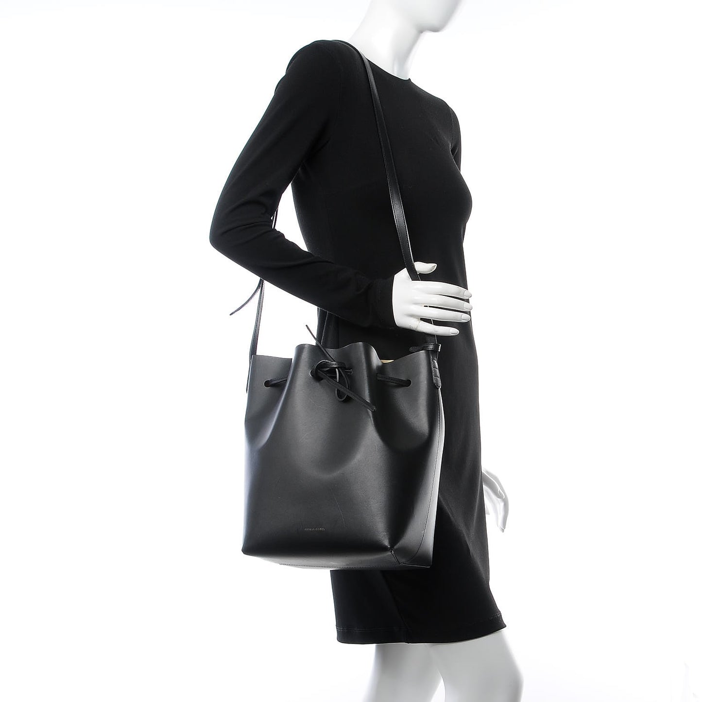 Vegetable Tanned Calfskin Bucket Bag Black Oro