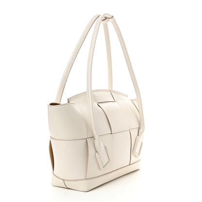 Bottega Veneta Calfskin Maxi Intrecciato Medium Arco White 3 of 17