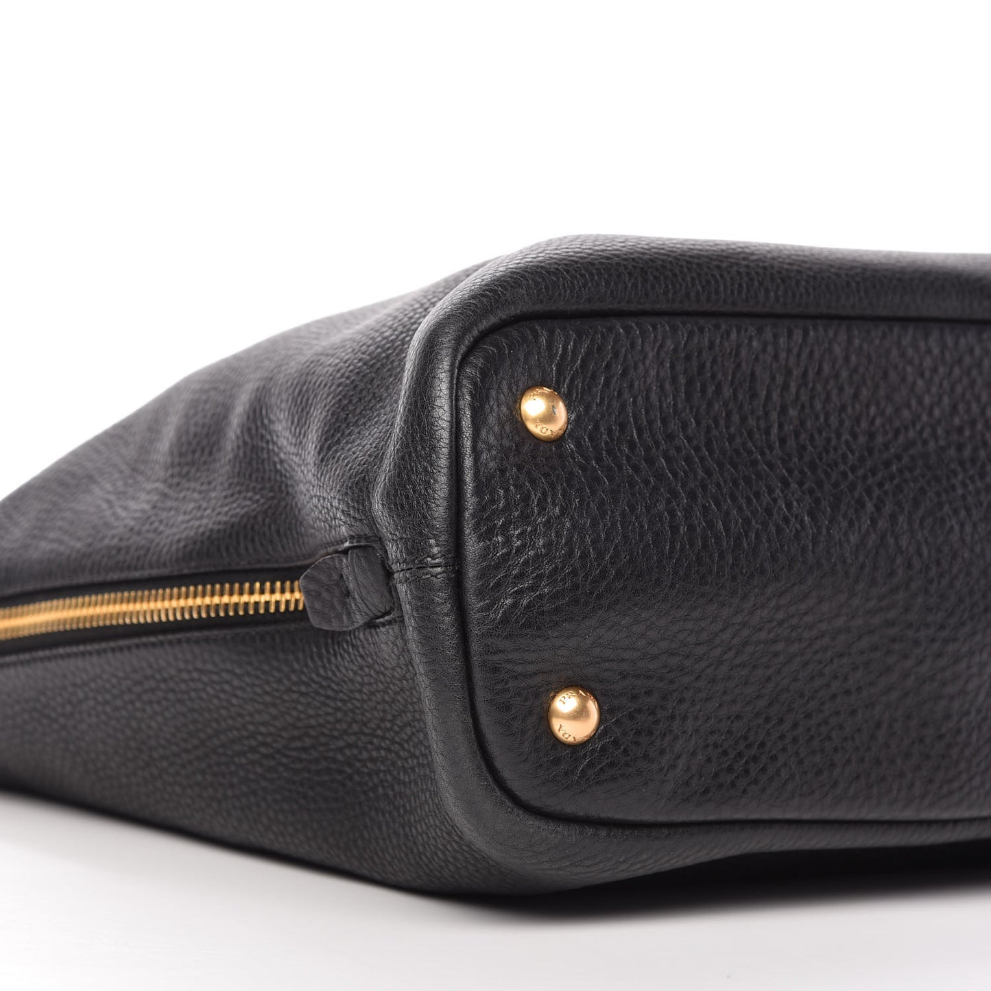 Vitello Daino Side Zip Tote Black