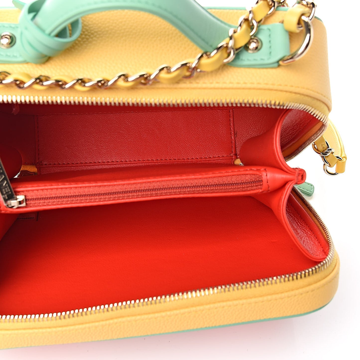 Caviar Quilted Medium CC Filigree Vanity Case Multicolor