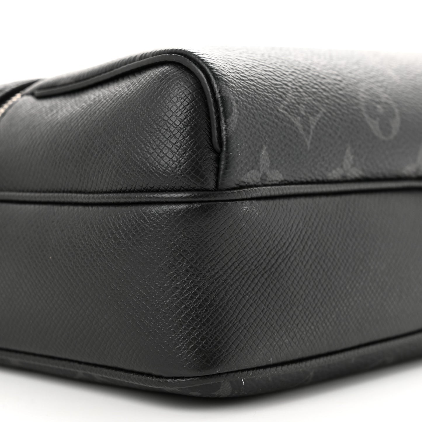 Taiga Monogram Eclipse Outdoor Messenger Black
