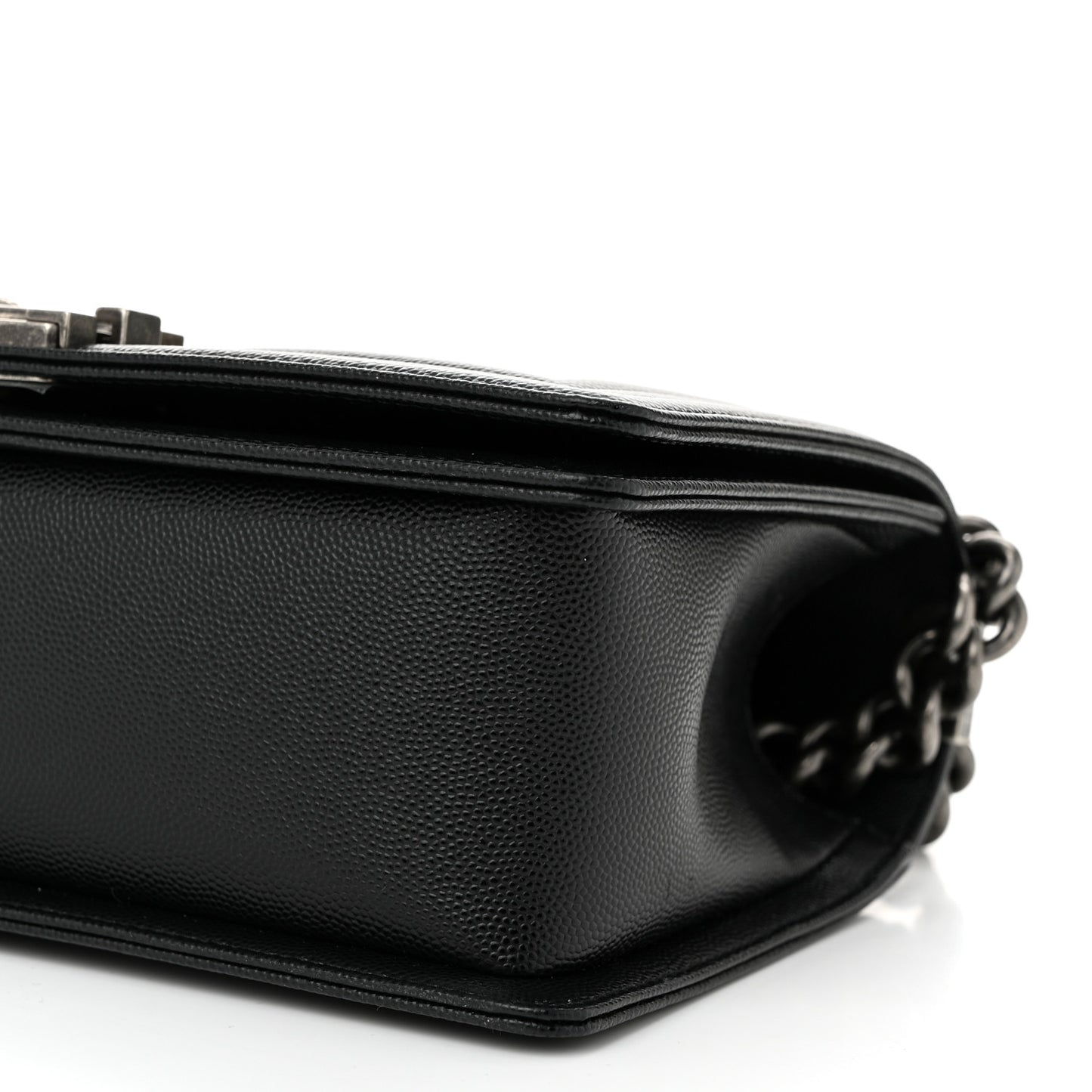 Caviar Quilted Medium Boy Flap Black
