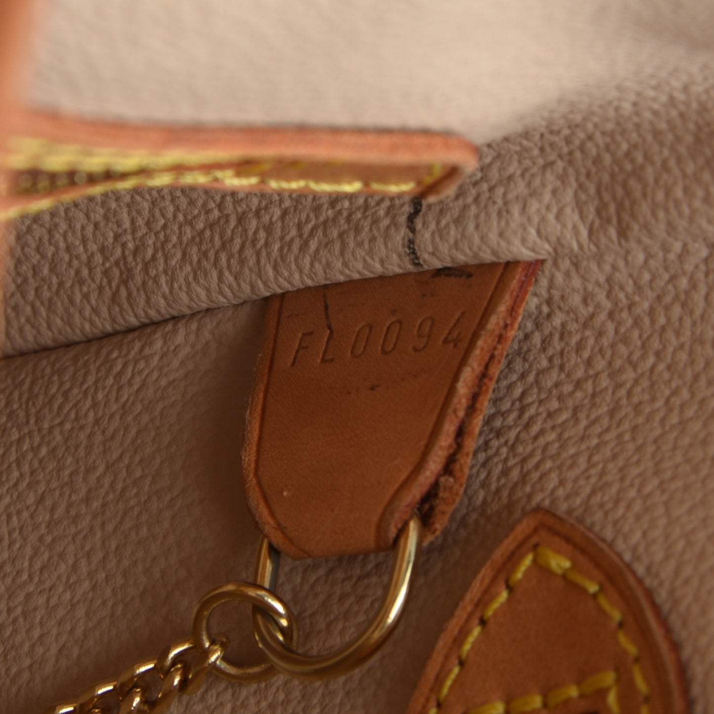 Monogram Petit Bucket 23
