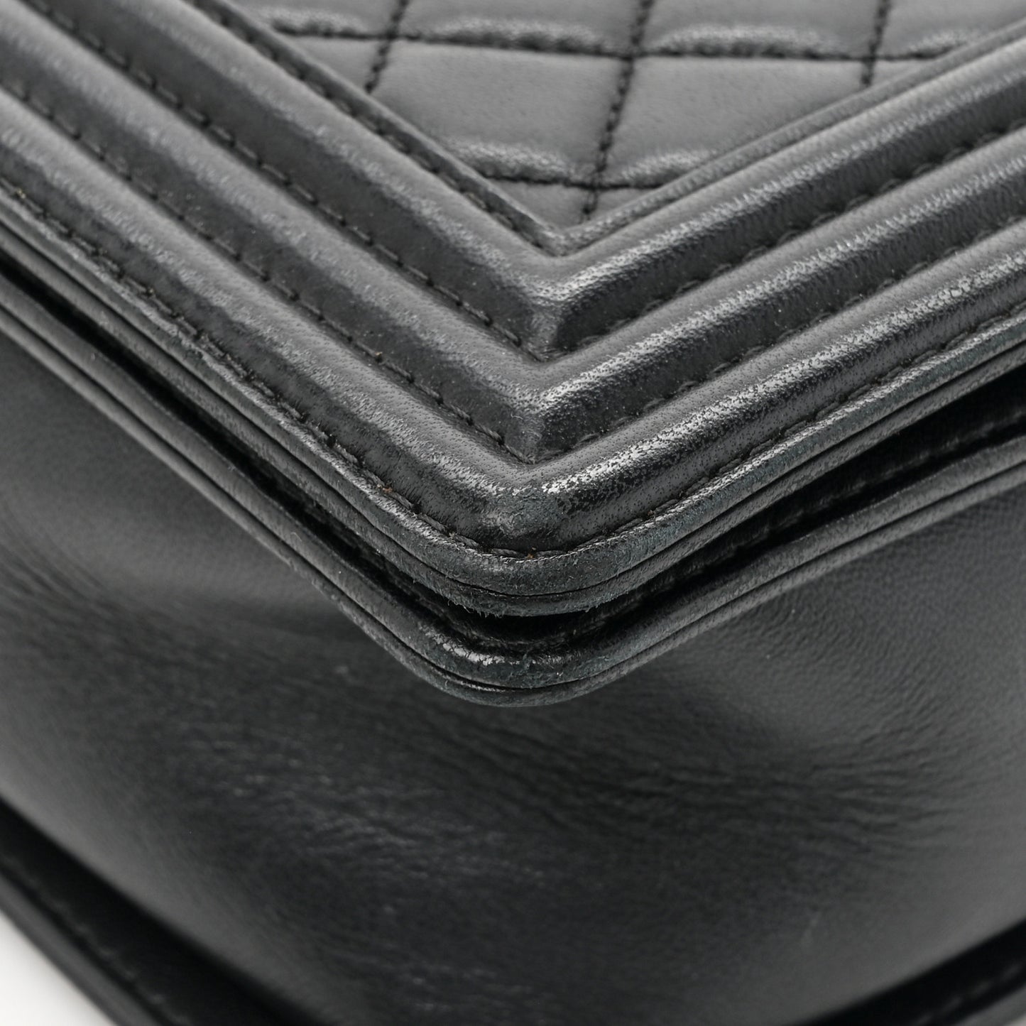 Lambskin Quilted New Medium Boy Flap Black