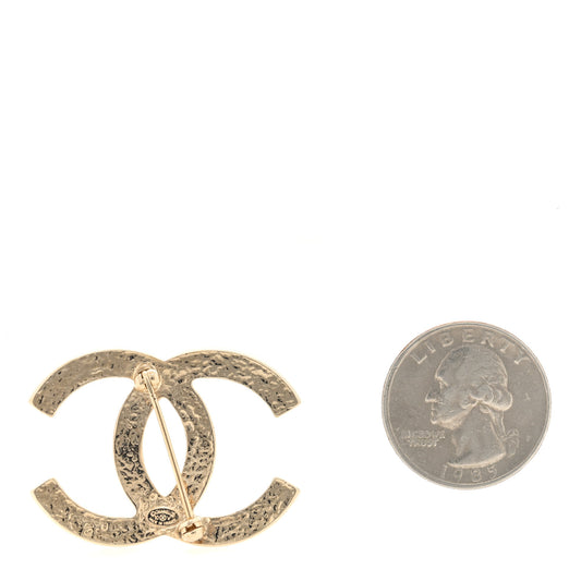 Pearl CC Mini Brooch Gold
