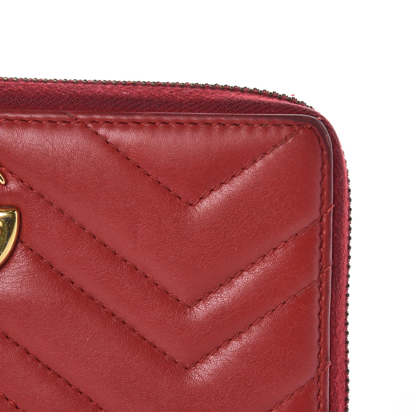 Calfskin Matelasse GG Marmont Zip Around Wallet Hibiscus Red