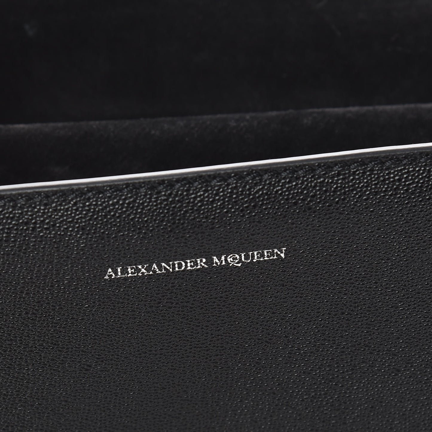Grained Calfskin Medium Insignia Flap Black