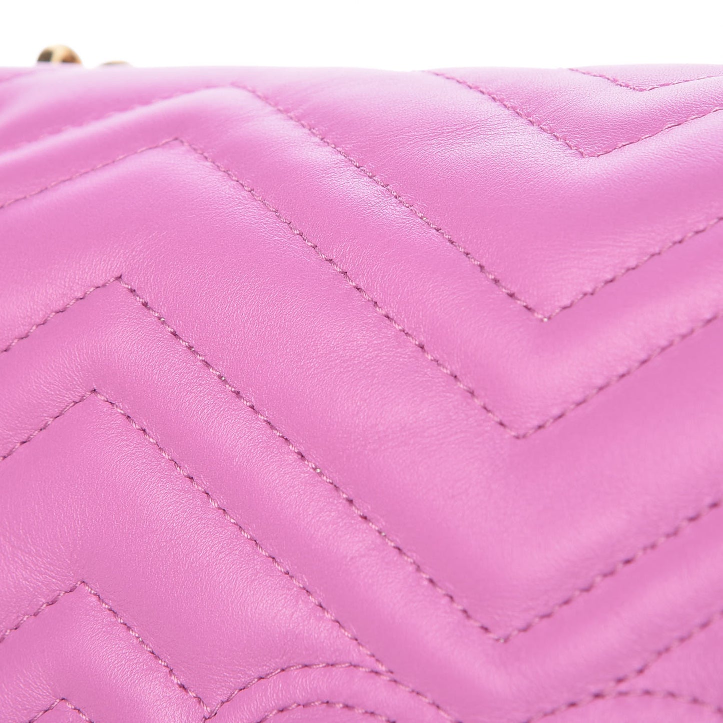 Calfskin Matelasse Medium GG Marmont Shoulder Bag Candy Mousse
