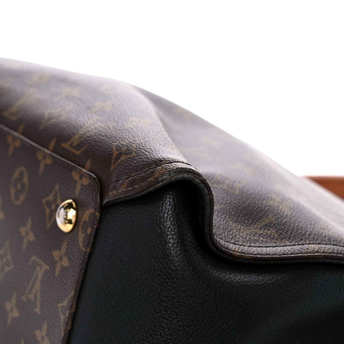 Monogram Gaia Black
