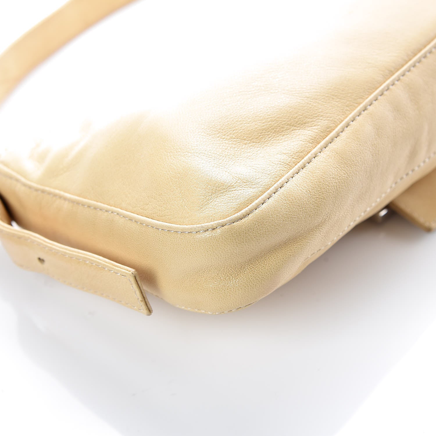 Fendi Calfskin Baguette Beige 10 of 15
