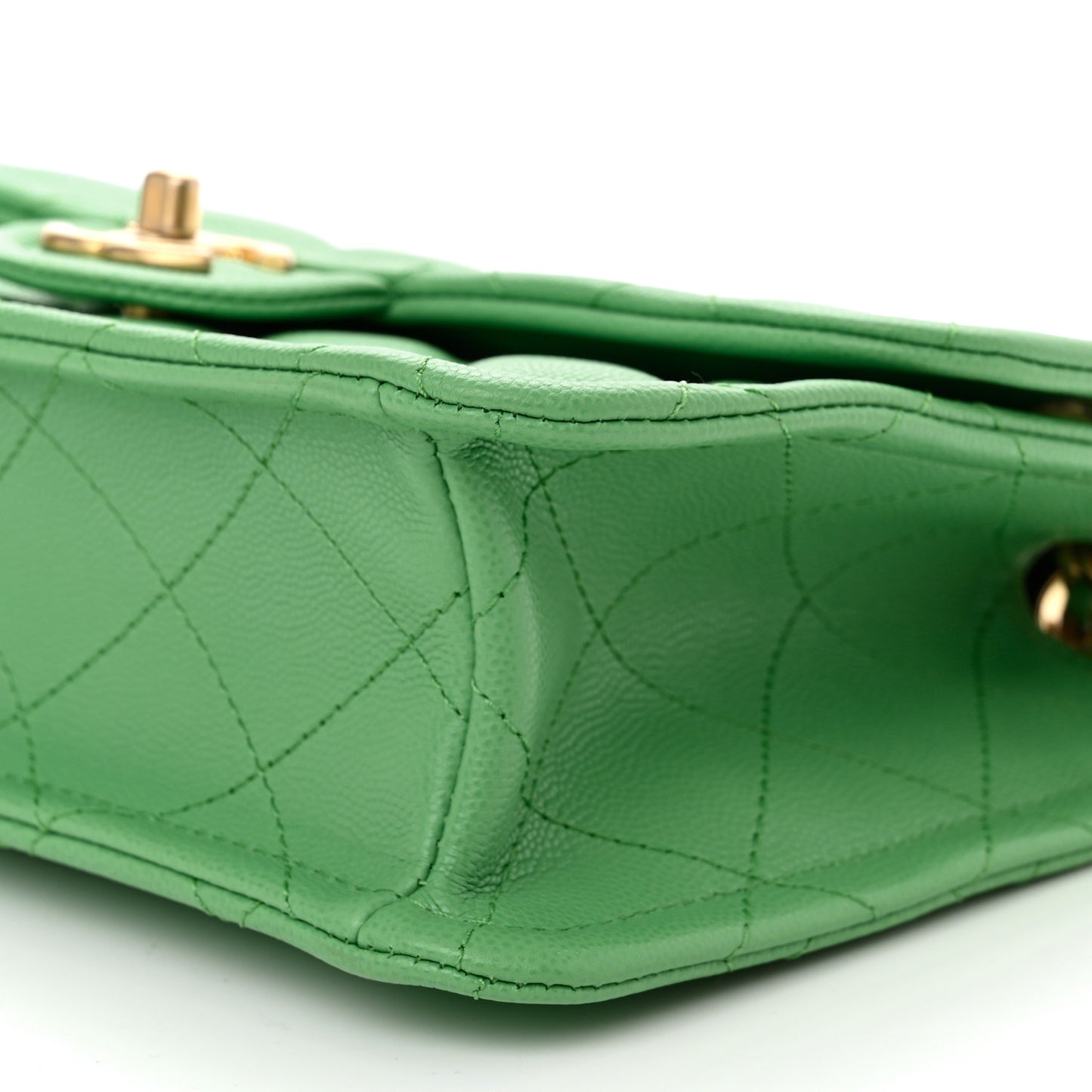 Caviar Quilted Medium Sweet Classic Flap Green