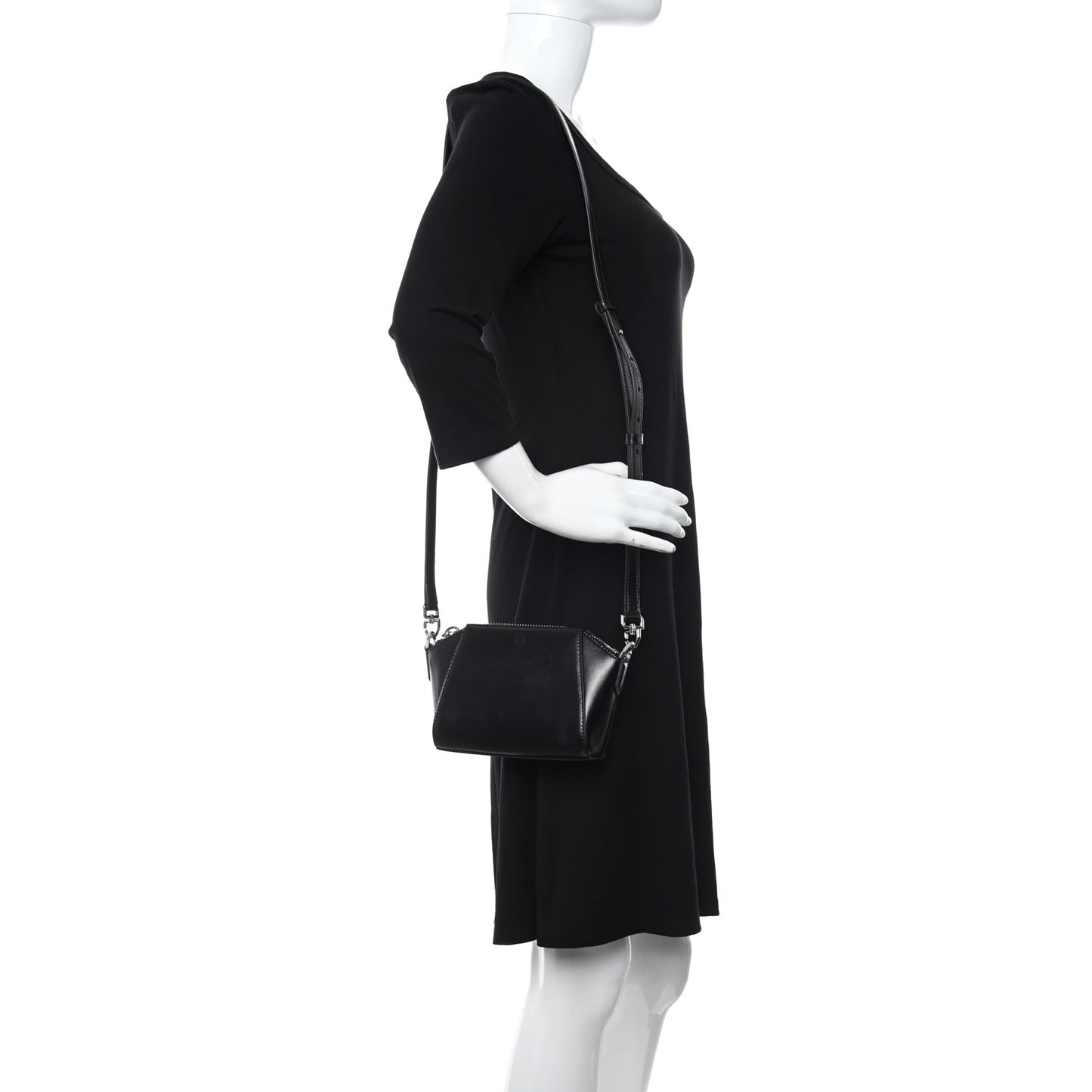 Smooth Calfskin Nano Antigona Black
