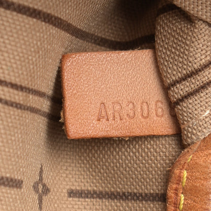 Louis Vuitton Monogram Neverfull MM 8 of 10