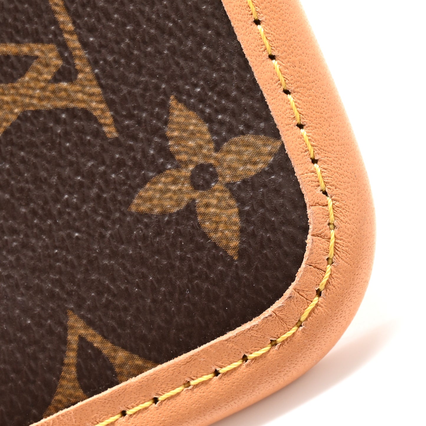 Monogram CarryAll MM Pochette