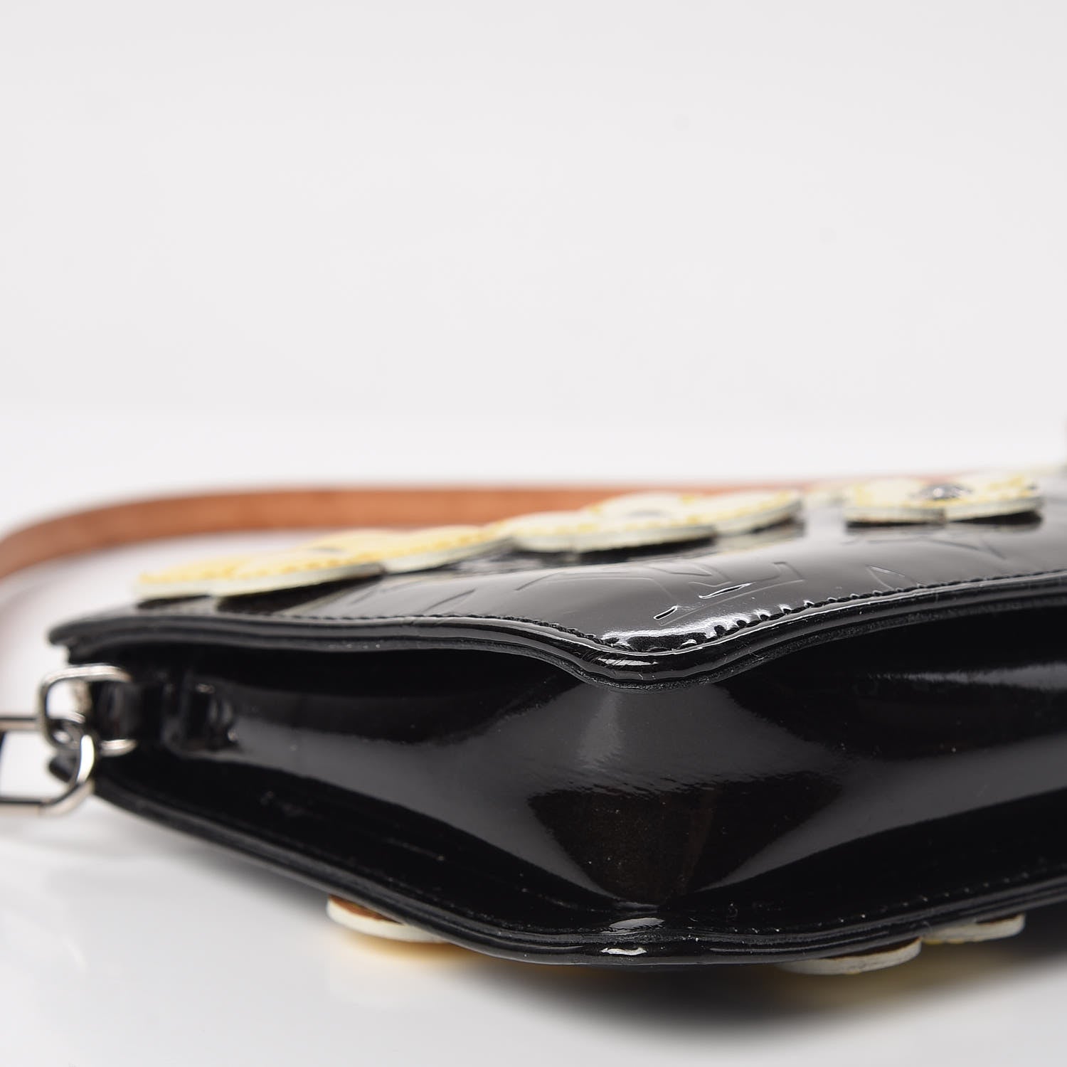 Louis Vuitton Vernis Lexington Fleurs Pochette Black 13 of 14