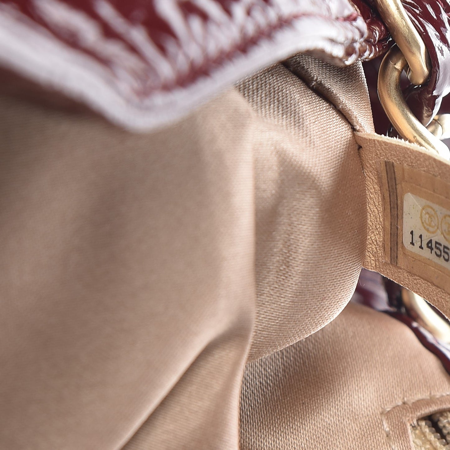 Vinyl Medium Rock and Chain Flap Bordeaux
