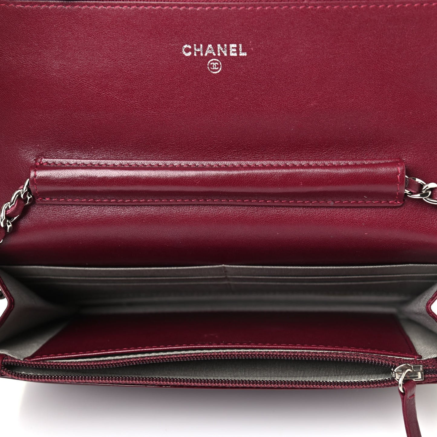 Patent Quilted Brilliant Wallet On Chain WOC Red