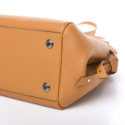 Louis Vuitton Veau Nuage Milla PM Safran 8 of 8