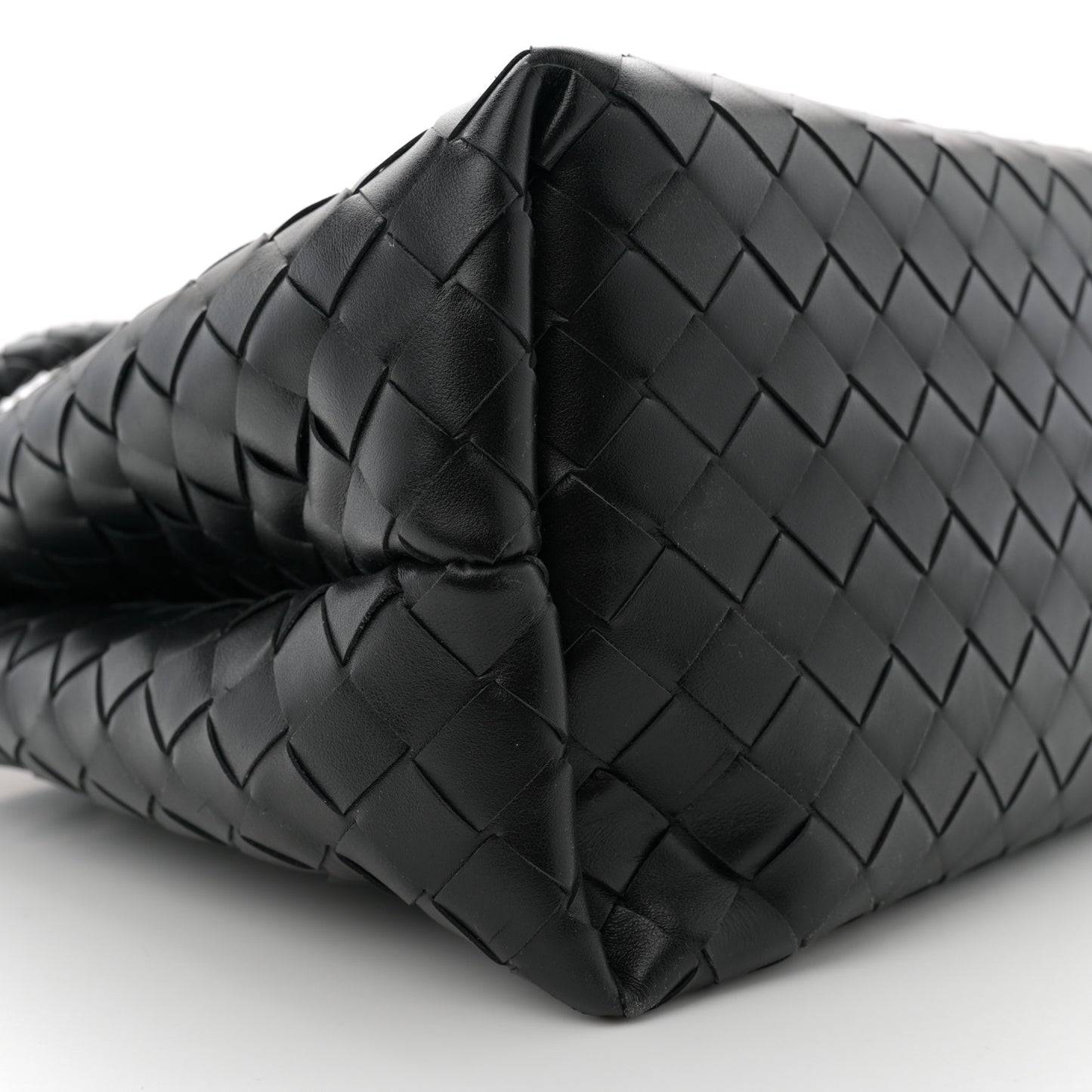 Calfskin Intrecciato Medium Andiamo Messenger Bag Black