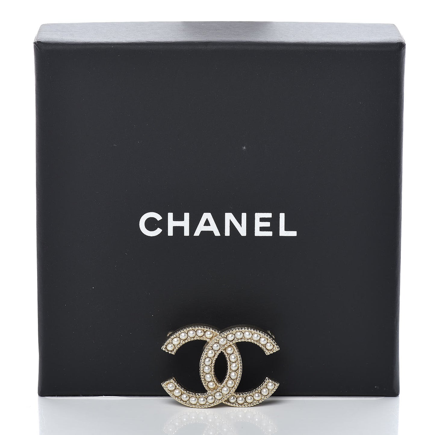 Pearl CC Mini Brooch Gold