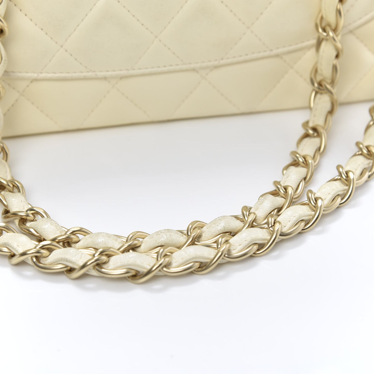 Lambskin Quilted Jumbo Single Flap Ivory