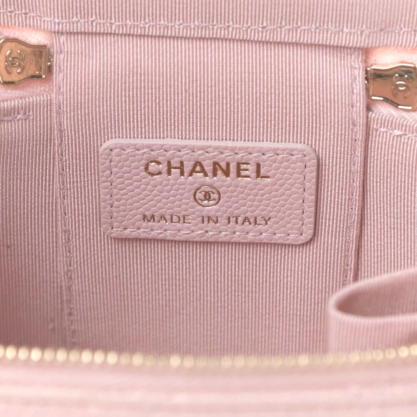 Iridescent Caviar Quilted Mini Pearl On Top Vanity Case With Chain Light Pink