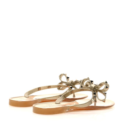 Valentino Garavani PVC Jelly Glitter Rockstud Bow Thong Sandals 38 Oro 4 of 7