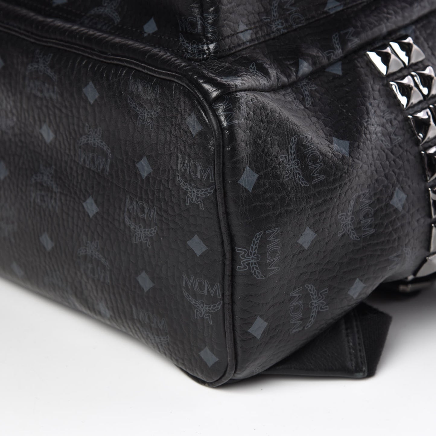 Visetos Medium Side Studs Stark Backpack Black