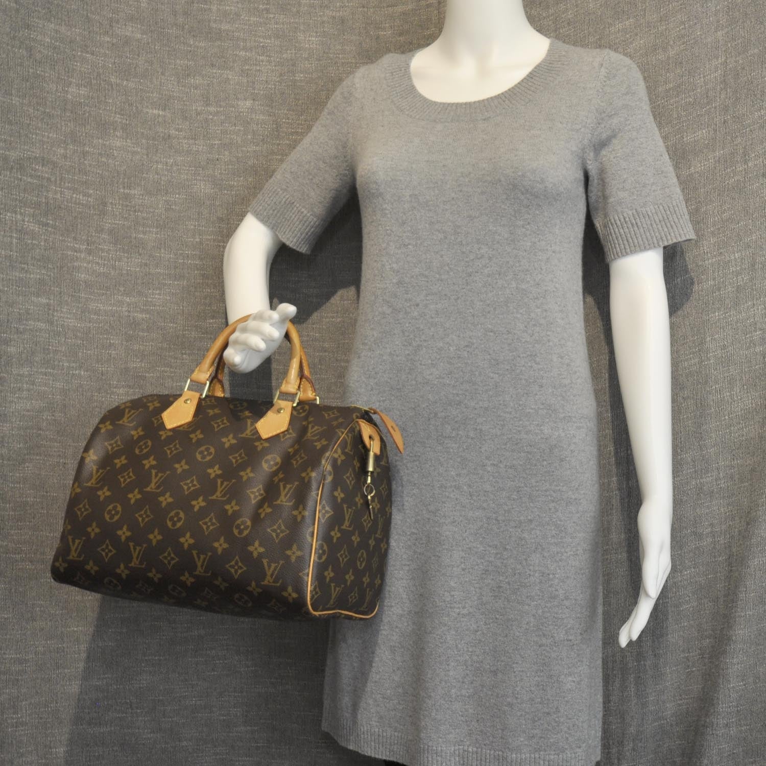 Louis Vuitton Monogram Speedy 30 2 of 10