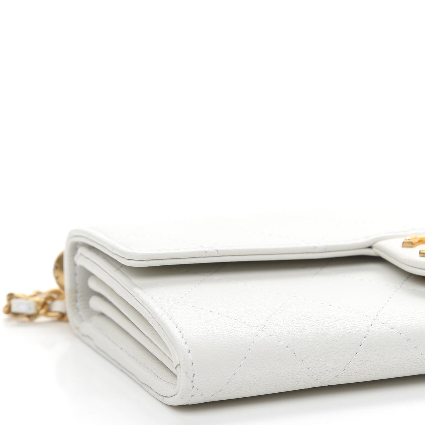 Lambskin Quilted Chic Pearls Clutch With Chain White