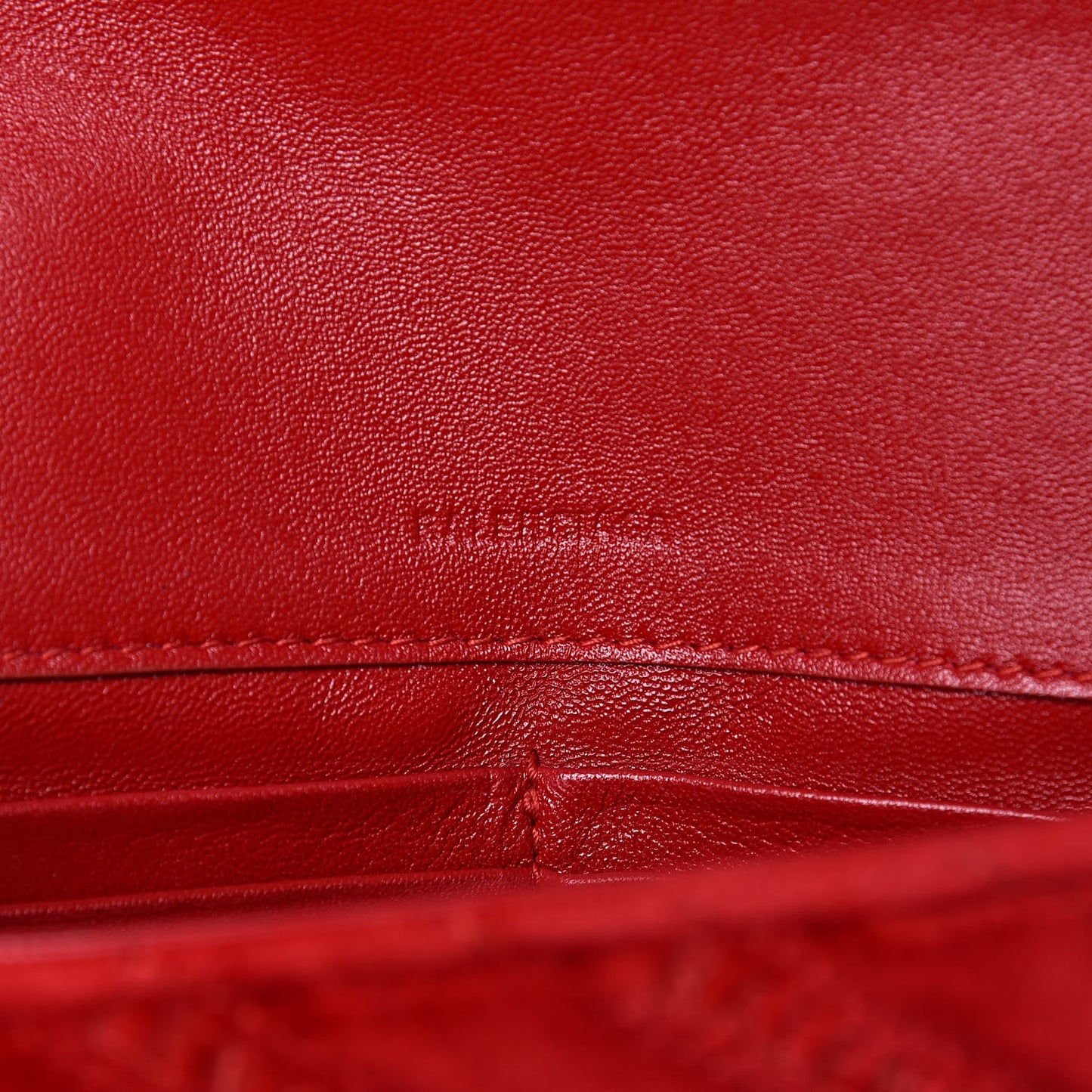 Velvet Logo Matelasse BB Chain Wallet Red