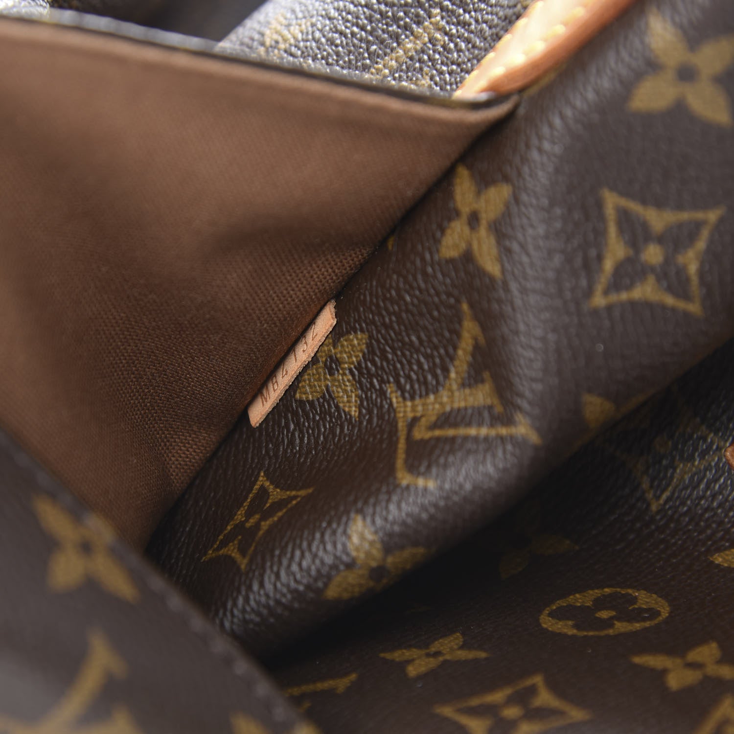 Louis Vuitton Monogram Totally MM 6 of 13