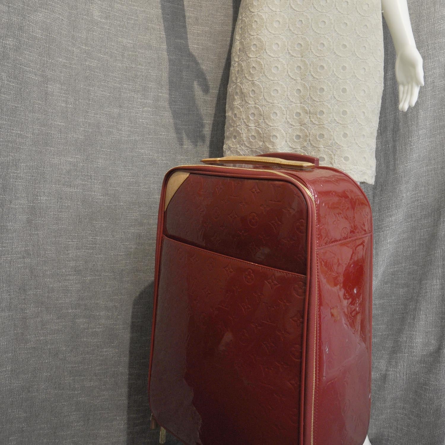Louis Vuitton Vernis Pegase 45 Pomme D'Amour 2 of 10