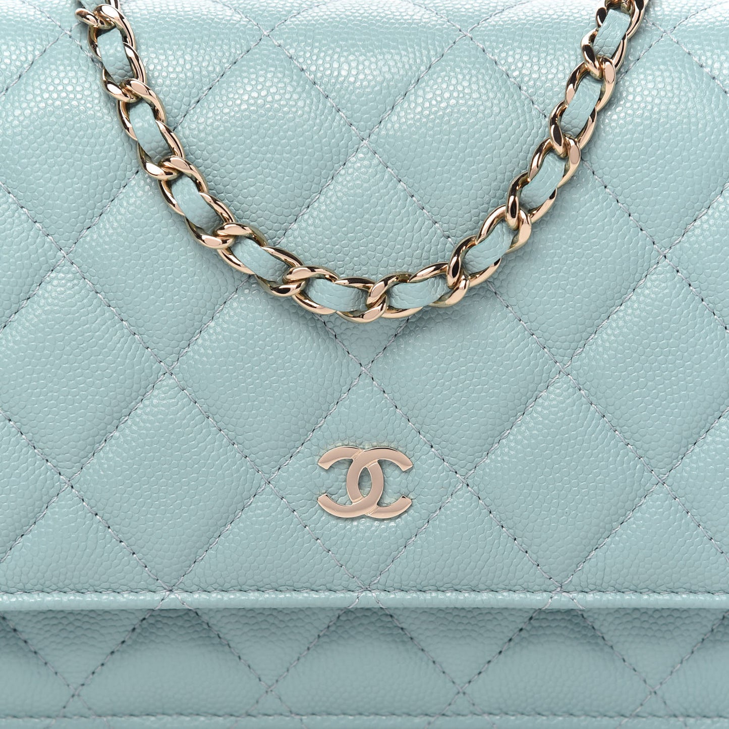 Caviar Quilted Wallet On Chain WOC Light Blue