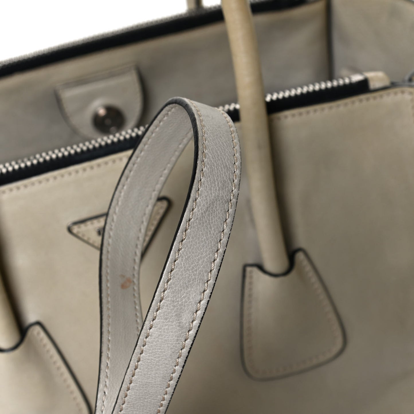 Glace Calf Twin Pocket Tote Ghiaccio