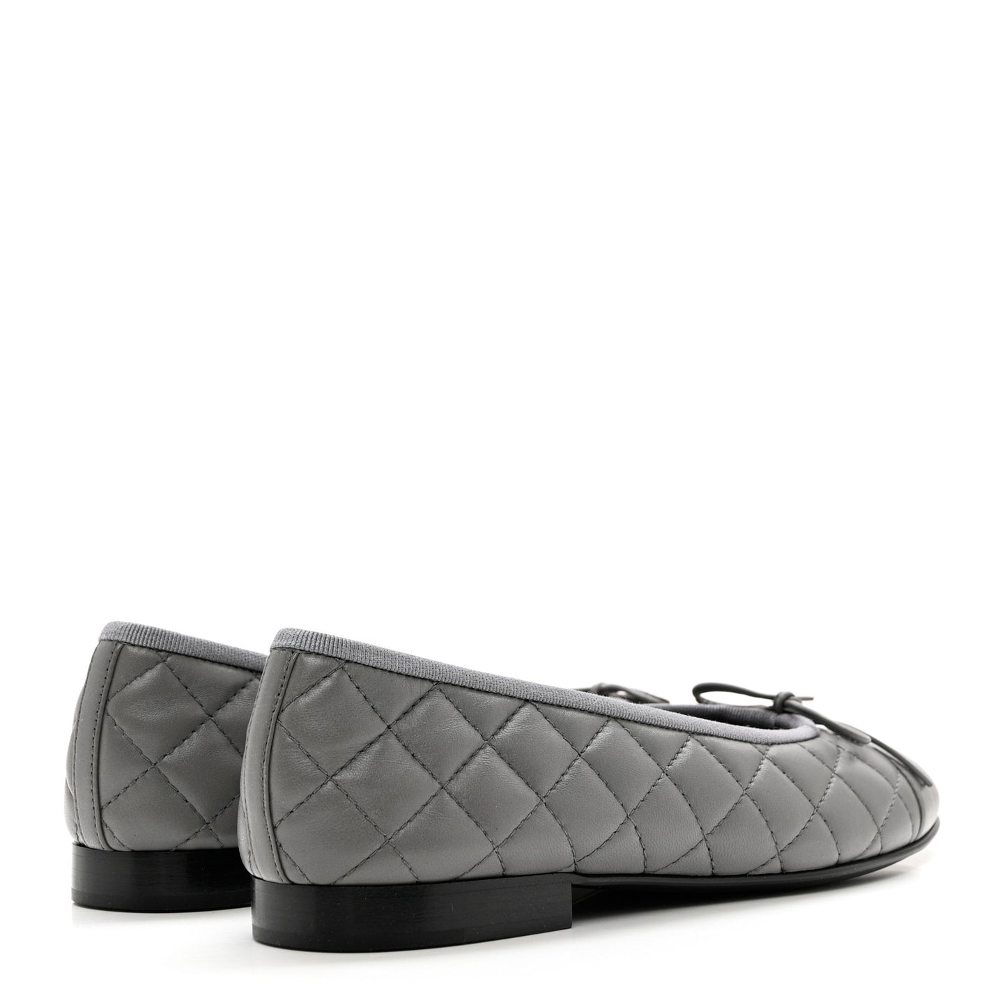 Crumpled Lambskin Quilted CC Ballerina Flats 39 Grey