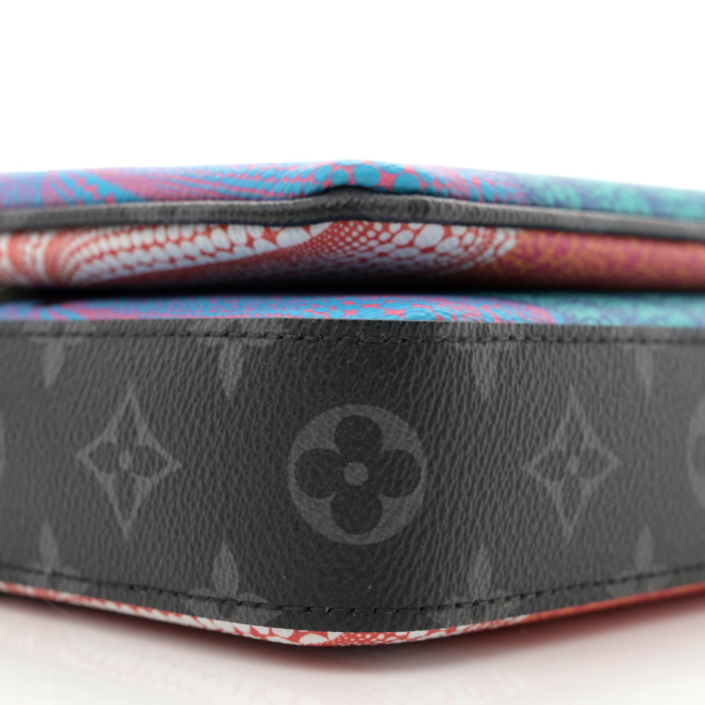 LV x YK Monogram Eclipse Reverse Pumpkin Trio Messenger