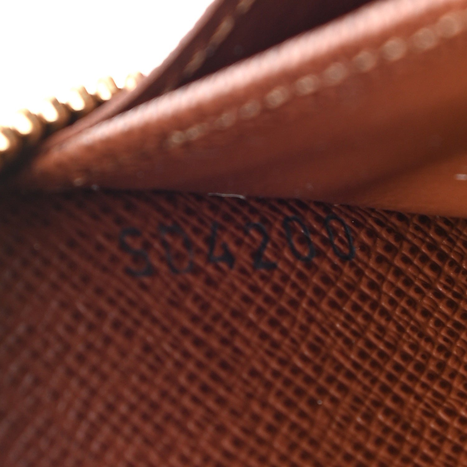 Louis Vuitton Monogram Zippy Wallet 7 of 7
