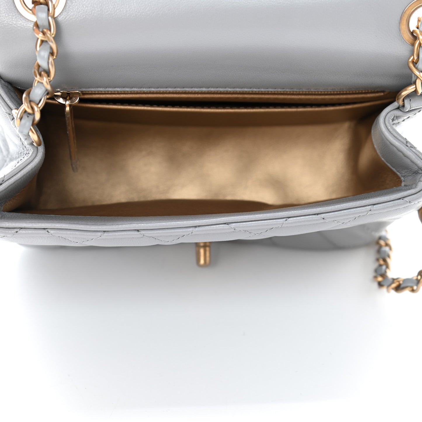 Lambskin Quilted Mini Pearl Crush Flap Light Grey
