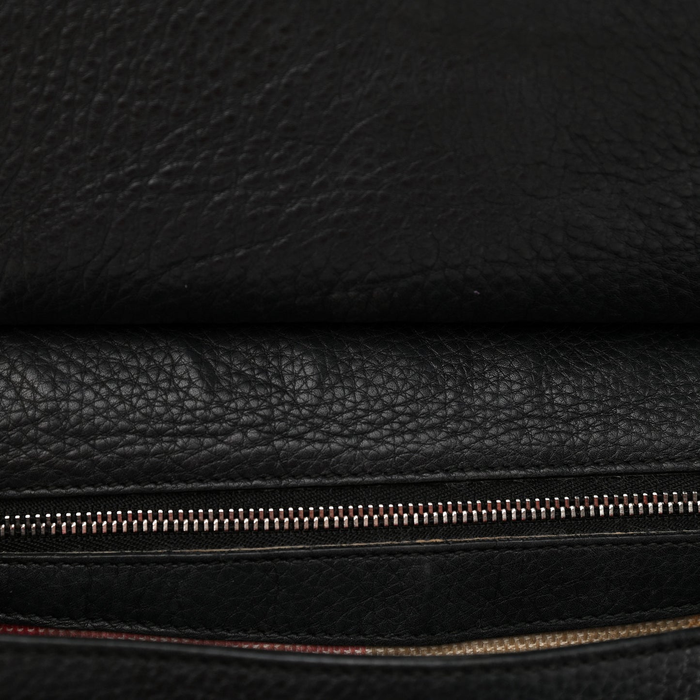 Pebbled Calfskin Medium Bamboo Daily Flap Shoulder Bag Black