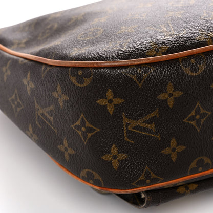 Louis Vuitton Monogram Hudson GM 9 of 18