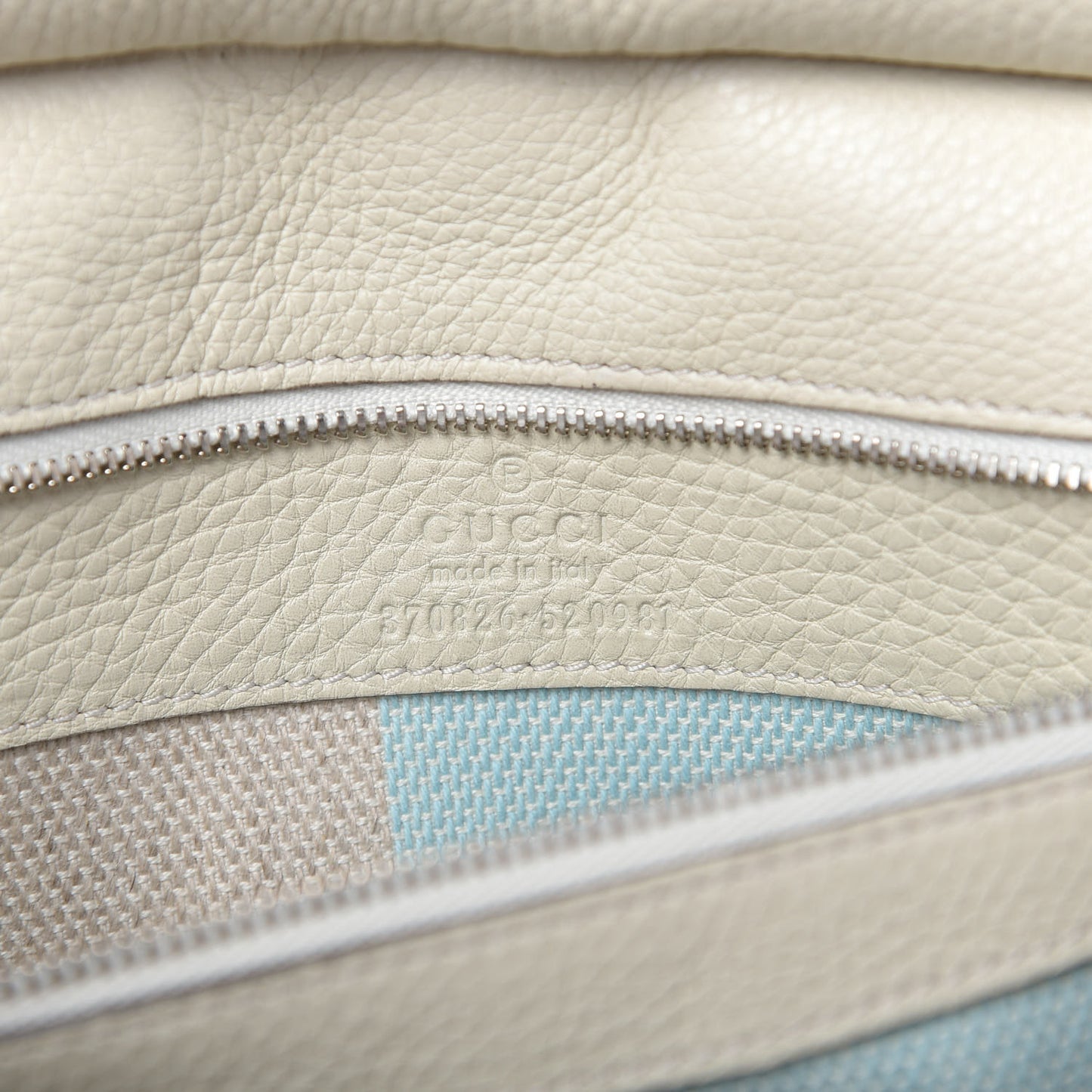 Pebbled Calfskin Medium Bamboo Daily Flap Shoulder Bag Mystic White